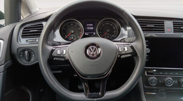 VOLKSWAGEN GOLF 1.5 TSI 96KW LAST EDITION 130 5p