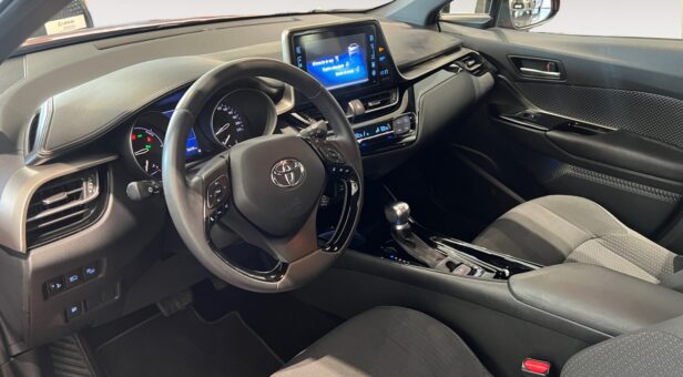 TOYOTA C-HR BERLINA CON PORTON 1.8 VVT-I HYBRID ADVANCE AUTO 122 5p