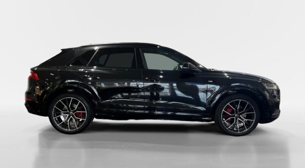 AUDI Q8 TODOTERRENO 3.0 50 TDI BLACK LINE QUATTRO TIPTRONIC 286 5p