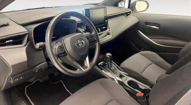 TOYOTA COROLLA ACTIVE TECH E-CVT BERLINA HYBRID 1.8CC 122cv 5P