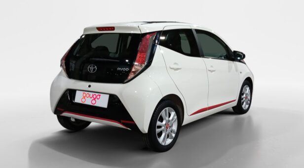 TOYOTA AYGO 1.0 VVT-I X-PLAY 69 5p