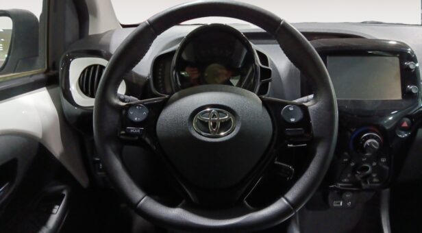 TOYOTA AYGO 1.0 VVT-I X-PLAY 69 5p