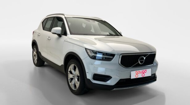 VOLVO XC40 MOMENTUM T3 1.5 AUTO 163CV 5p