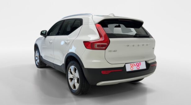 VOLVO XC40 MOMENTUM T3 1.5 AUTO 163CV 5p