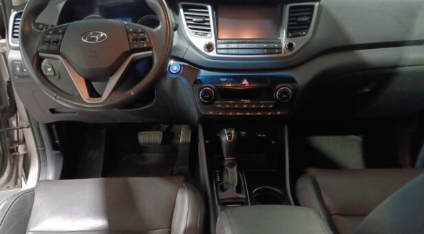 HYUNDAI IX35 TODOTERRENO 1.7 CRDI BLUEDRIVE TECNO SKY 2WD SRF 115 5p