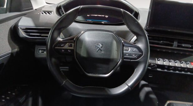 PEUGEOT 3008 TODOTERRENO 1.5 BLUEHDI 96KW S&S ALLURE 130 5p