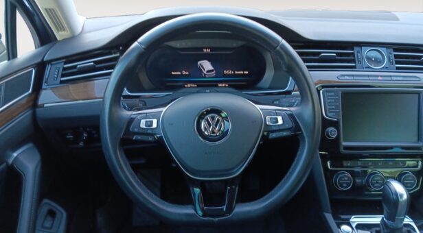 VOLKSWAGEN PASSAT FAMILIAR 1.8 TSI DSG SPORT BMT VARIANT 180 5p