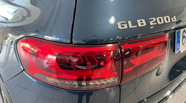 MERCEDES GLB -CLASS GLB 200 d 4MATIC AMG LINE