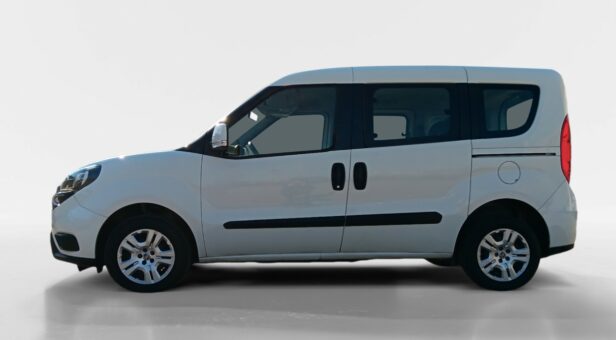 FIAT DOBLO CARGO COMBI 1.3 MULTIJET 70KW SX COMBI N1 95 5p