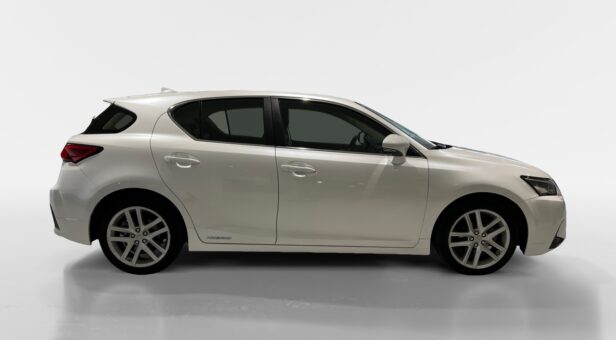 LEXUS SERVIPLEM-BARYVAL BERLINA CON PORTON 1.8 200H HYBRID EXECUTIVE AUTO 136 5p