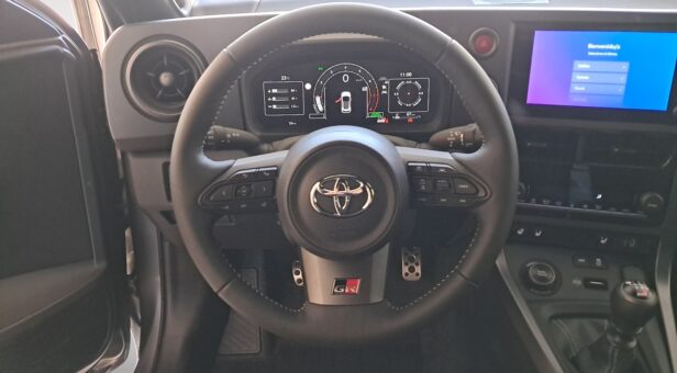 TOYOTA YARIS GR GR Yaris 260 T/M 3p RZ