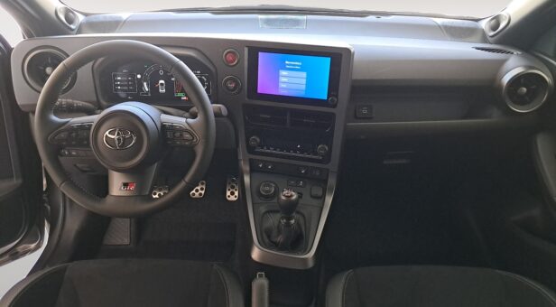 TOYOTA YARIS GR GR Yaris 260 T/M 3p RZ