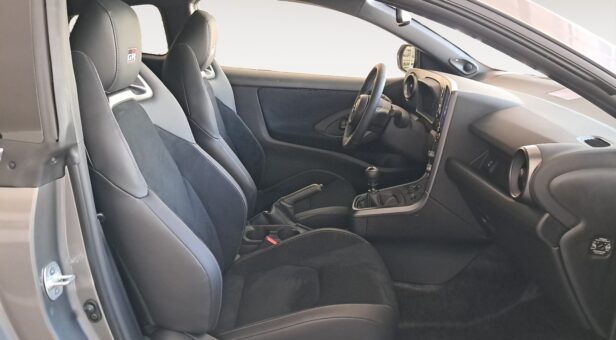 TOYOTA YARIS GR GR Yaris 260 T/M 3p RZ