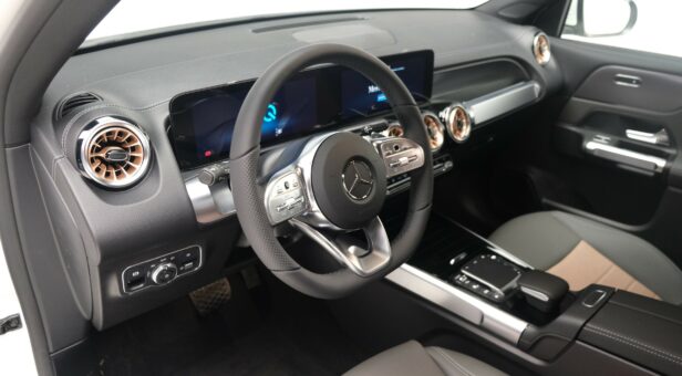 Mercedes EQB 250.
