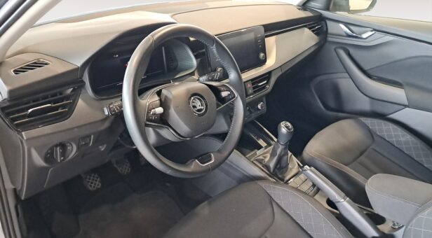 SKODA SCALA BERLINA CON PORTON 1.0 TSI 70KW AMBITION 95 5p