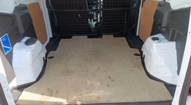 FORD TRANSIT COURIER FURGON DERIVADO DE TURISM 1.5TDCI 74KW TREND 100 4p