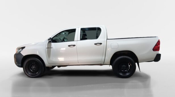 TOYOTA HILUX PICKUP 2.4 D-4D GX 4WD DOUBLE CAB 150 4p