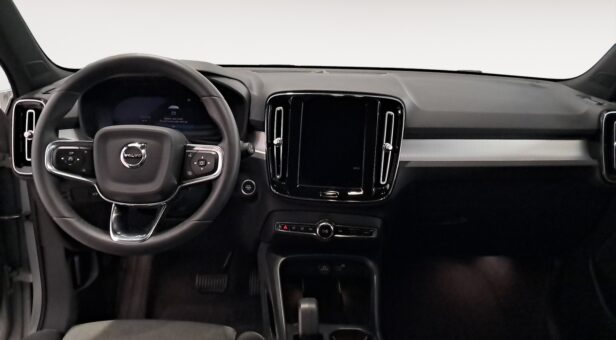 VOLVO XC40 TODOTERRENO 2.0 B3 CORE AUTO 163 5p