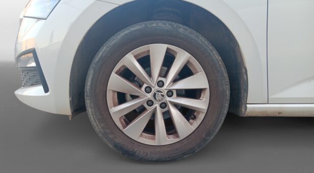 SKODA SCALA Ambition 1,0 TSI 70 kW (95 CV) Manual 5 vel.