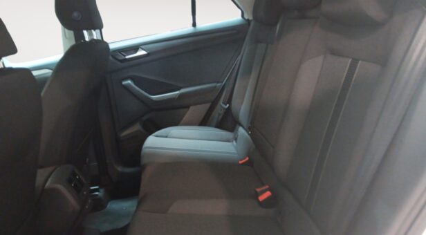 VOLKSWAGEN TROC «MáS» DARK 2.0 TDI 85 KW (115 cv) 6 VEL.