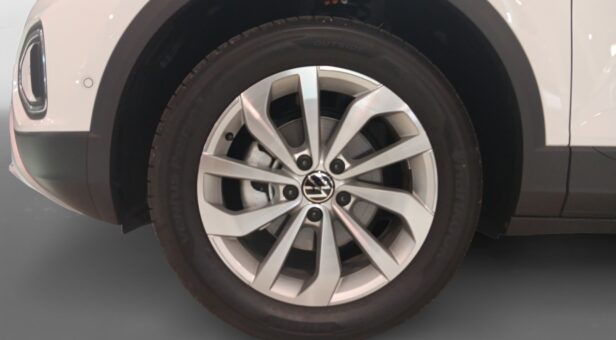 VOLKSWAGEN TROC «MáS» DARK 2.0 TDI 85 KW (115 cv) 6 VEL.
