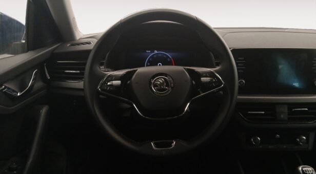 SKODA SCALA BERLINA CON PORTON 1.0 TSI 70KW AMBITION 95 5p