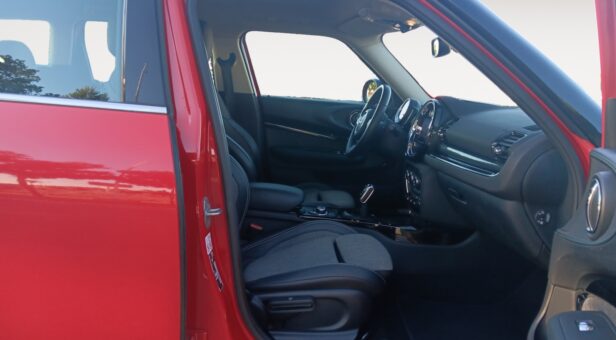 MINI CLUBMAN COOPER