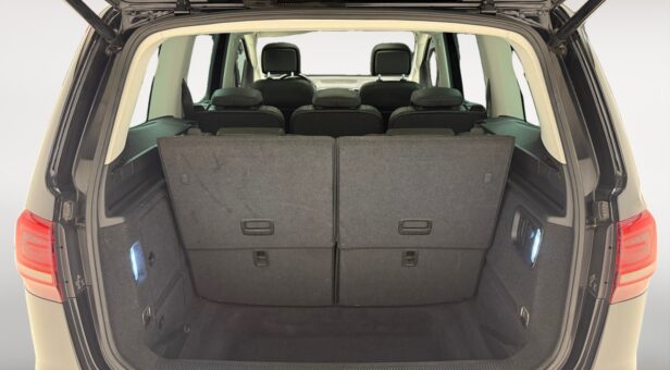 VOLKSWAGEN SHARAN MONOVOLUMEN 2.0 TDI 130KW DSG SPORT 177 5P 7 Plazas