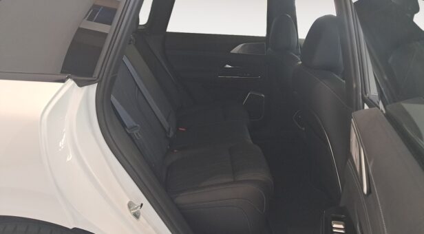 X-PENG X-PENG G9 XPENG G9 Standar Range RWD X-PENG X-PENG G9 XPENG G9 Standar Range RWD