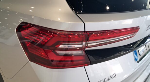 SKODA KODIAQ Selection 2,0 TDI 110 kW (150 CV) DSG 7 vel. SKODA KODIAQ Selection 2,0 TDI 110 kW (150 CV) DSG 7 vel.