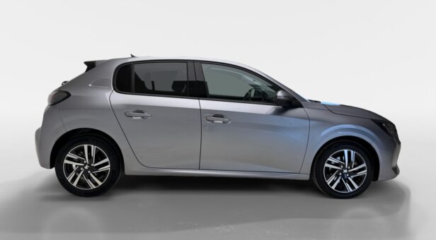 PEUGEOT 208 BERLINA CON PORTON 1.2 PURETECH 73KW ALLURE 100 5p
