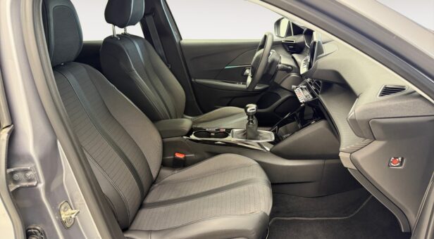 PEUGEOT 208 BERLINA CON PORTON 1.2 PURETECH 73KW ALLURE 100 5p
