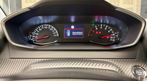 PEUGEOT 208 BERLINA CON PORTON 1.2 PURETECH 73KW ALLURE 100 5p