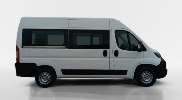 PEUGEOT BOXER COMBI 2.2 BHDI 103KW L2H2 333 5/9 SEATS 140 4p