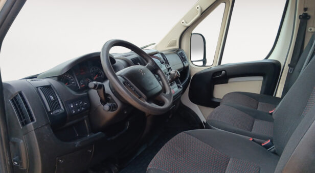 PEUGEOT BOXER COMBI 2.2 BHDI 103KW L2H2 333 5/9 SEATS 140 4p