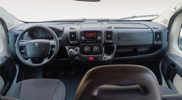 PEUGEOT BOXER COMBI 2.2 BHDI 103KW L2H2 333 5/9 SEATS 140 4p