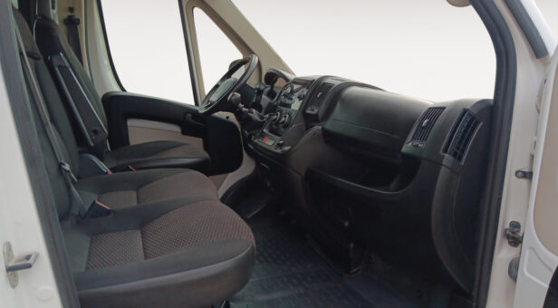 PEUGEOT BOXER COMBI 2.2 BHDI 103KW L2H2 333 5/9 SEATS 140 4p