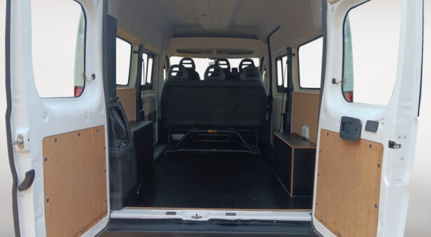 PEUGEOT BOXER COMBI 2.2 BHDI 103KW L2H2 333 5/9 SEATS 140 4p
