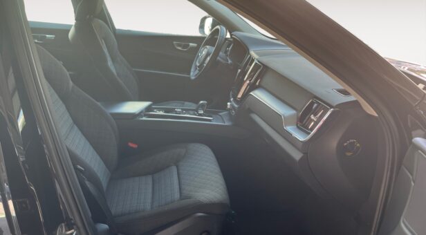 VOLVO XC60 TODOTERRENO 2.0 B4 D CORE AUTO 4WD 197 5p VOLVO XC60 TODOTERRENO 2.0 B4 D CORE AUTO 4WD 197 5p