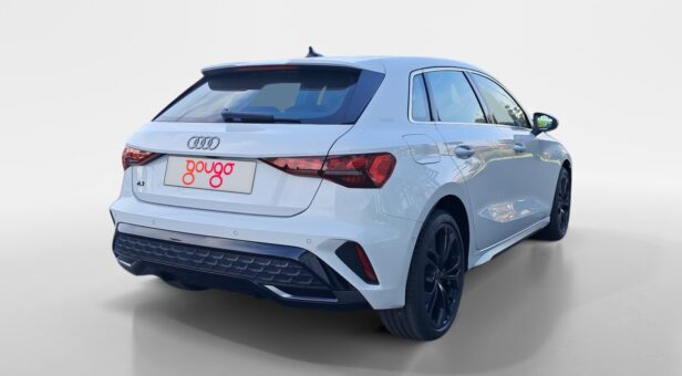 AUDI A3 BERLINA CON PORTON 1.5 40 TFSI E S TRONIC GENUINE ED SPBACK 204 5p
