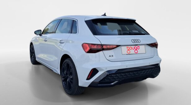 AUDI A3 BERLINA CON PORTON 1.5 40 TFSI E S TRONIC GENUINE ED SPBACK 204 5p