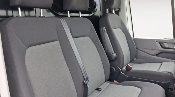 VOLKSWAGEN CRAFTER FURGON 2.0 TDI 103KW 35 MWB 140 4p VOLKSWAGEN CRAFTER FURGON 2.0 TDI 103KW 35 MWB 140 4p