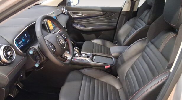 MG MG EHS MG EHS 1.5T 16.6kwh EDU 2WD LUX LHD Dark