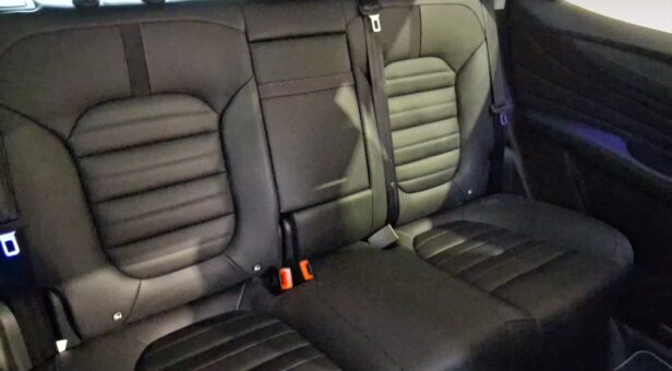 MG MG EHS MG EHS 1.5T 16.6kwh EDU 2WD LUX LHD Dark