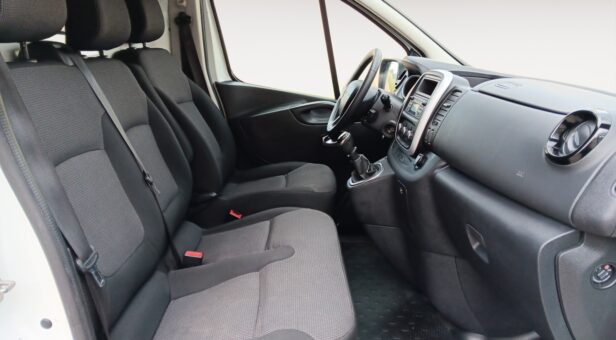 RENAULT TRAFIC FURGON 2.0 DCI 145 1T2 L1H1 ENERGY CONFORT EDC Automatico