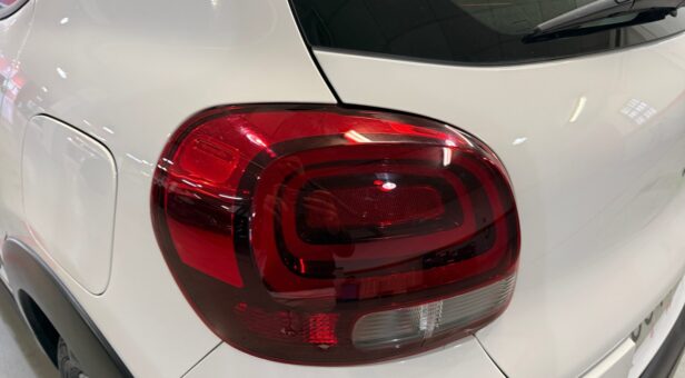 CITROEN C3 BERLINA CON PORTON 1.5 BLUEHDI 75KW FEEL PACK 102 5p