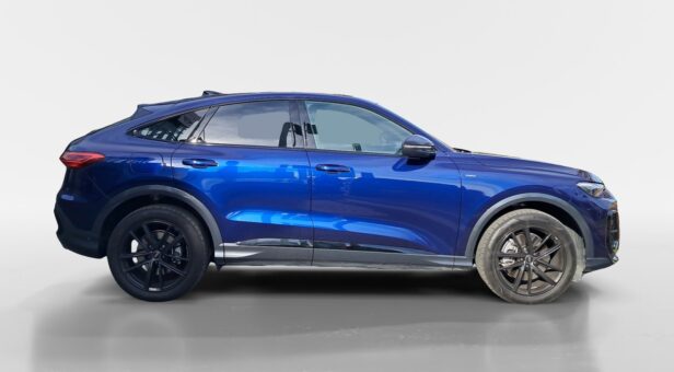 AUDI Q5 SPORTBACK TODOTERRENO 2.0 E-HYBRID 220KW BLACK LINE S TR QUAT 299 5p AUDI Q5 SPORTBACK TODOTERRENO 2.0 E-HYBRID 220KW BLACK LINE S TR QUAT 299 5p