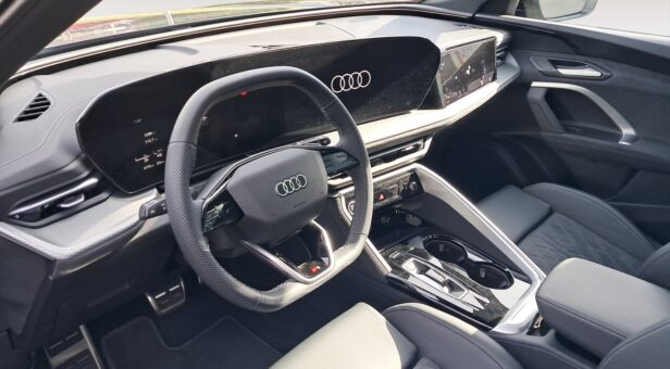 AUDI Q5 SPORTBACK TODOTERRENO 2.0 E-HYBRID 220KW BLACK LINE S TR QUAT 299 5p AUDI Q5 SPORTBACK TODOTERRENO 2.0 E-HYBRID 220KW BLACK LINE S TR QUAT 299 5p