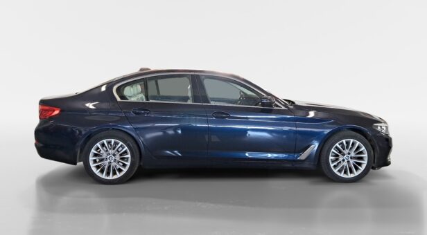 BMW SERIES 5 SEDAN 2.0 520D AUTO 190 4p