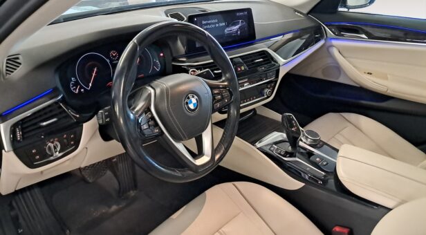 BMW SERIES 5 SEDAN 2.0 520D AUTO 190 4p